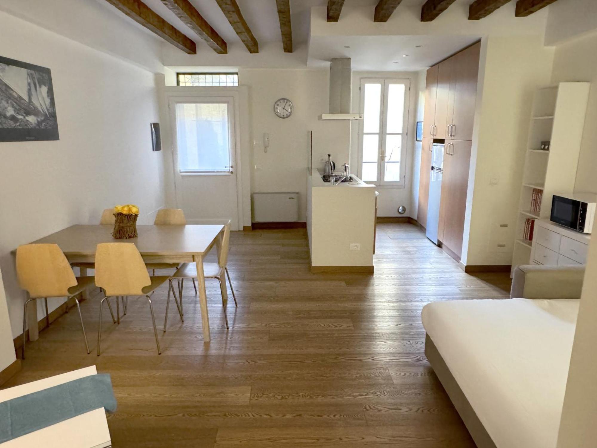 Joivy Cosy Ticinese Retreat 1-Bed Flat Near The Duomo Apartment Милано Екстериор снимка