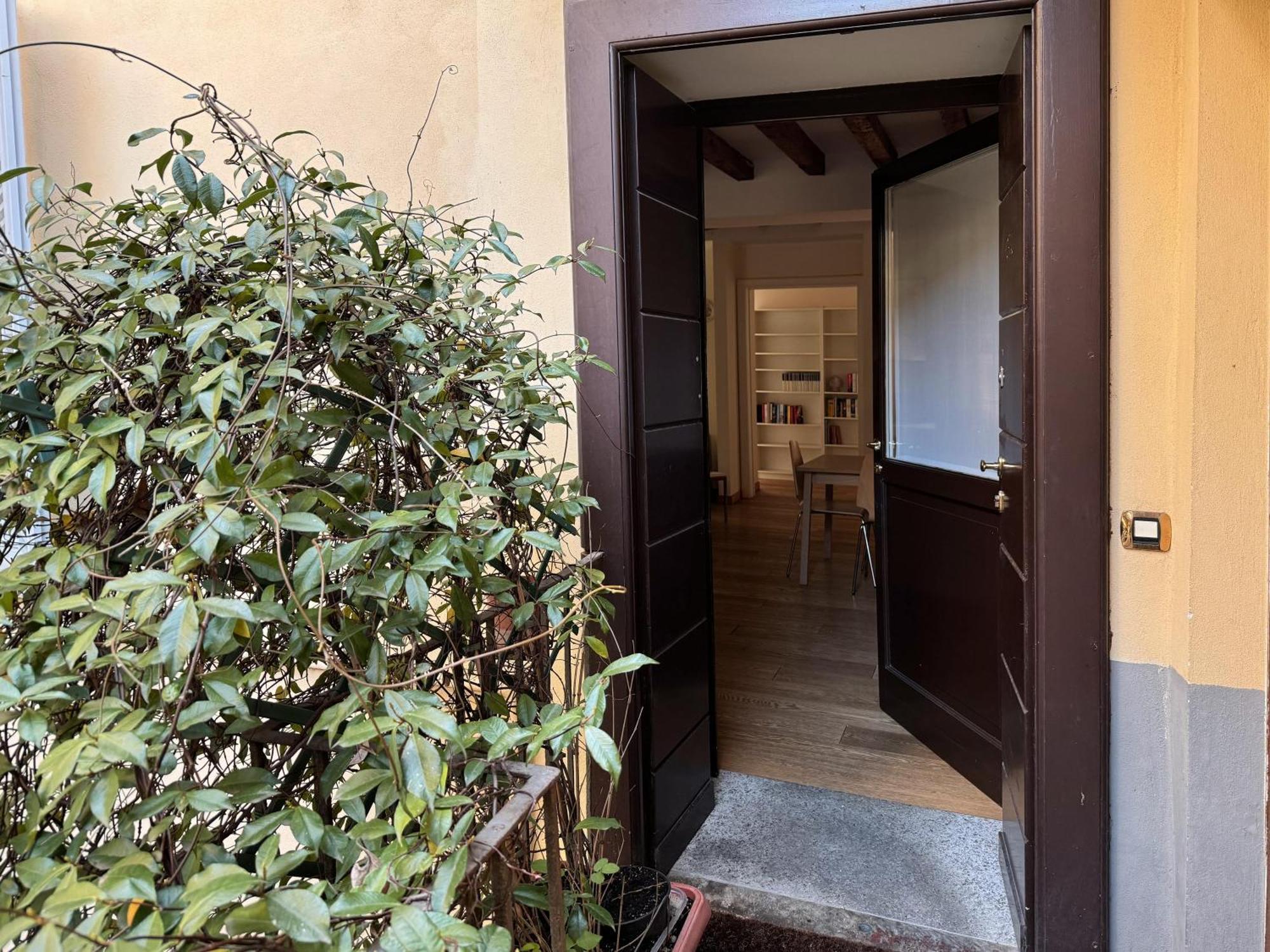 Joivy Cosy Ticinese Retreat 1-Bed Flat Near The Duomo Apartment Милано Екстериор снимка