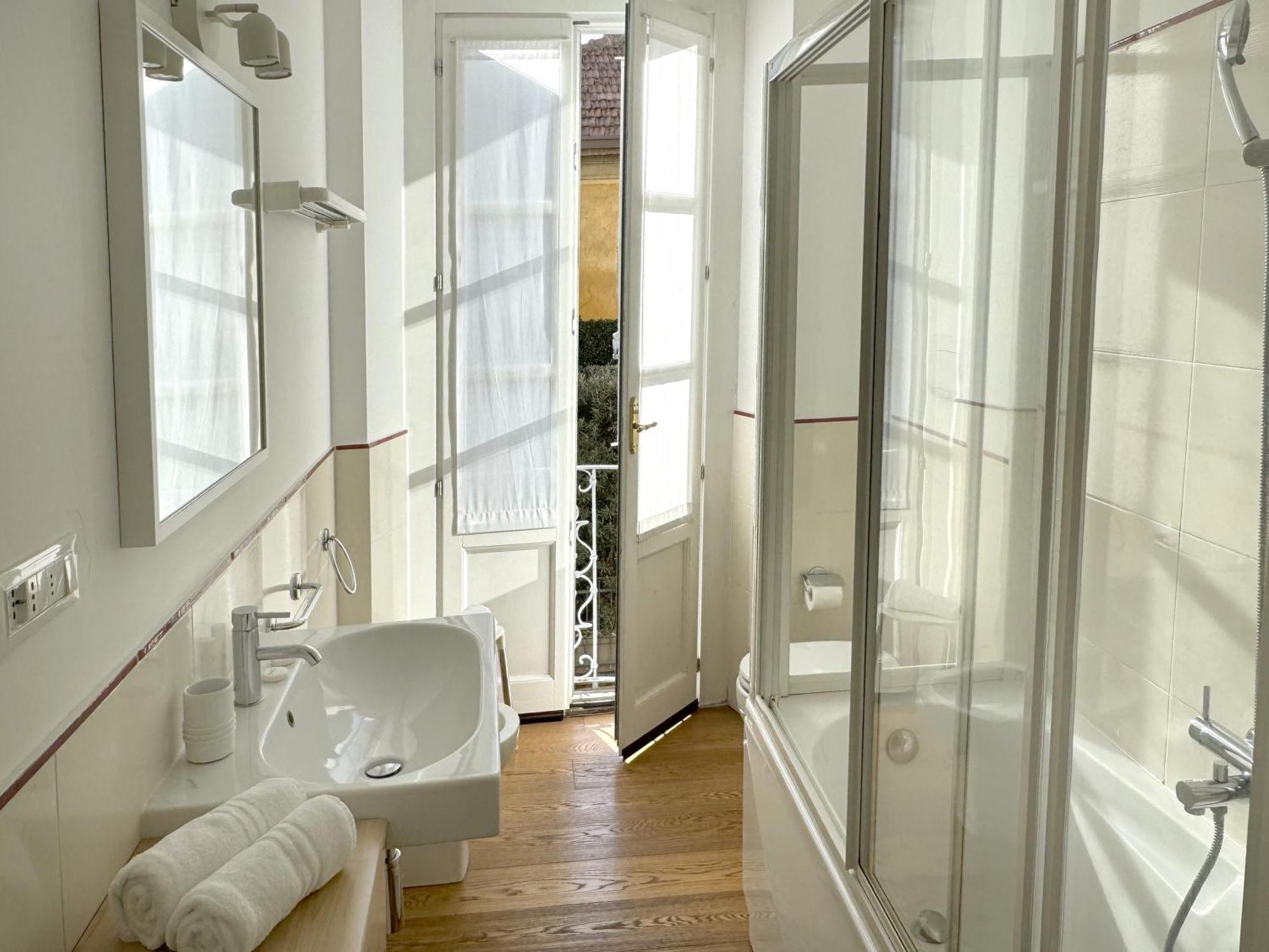 Joivy Cosy Ticinese Retreat 1-Bed Flat Near The Duomo Apartment Милано Екстериор снимка